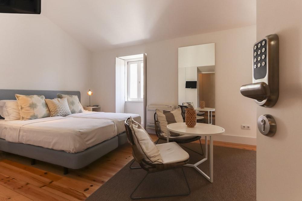 Combro Suites By Homing Lisboa Extérieur photo